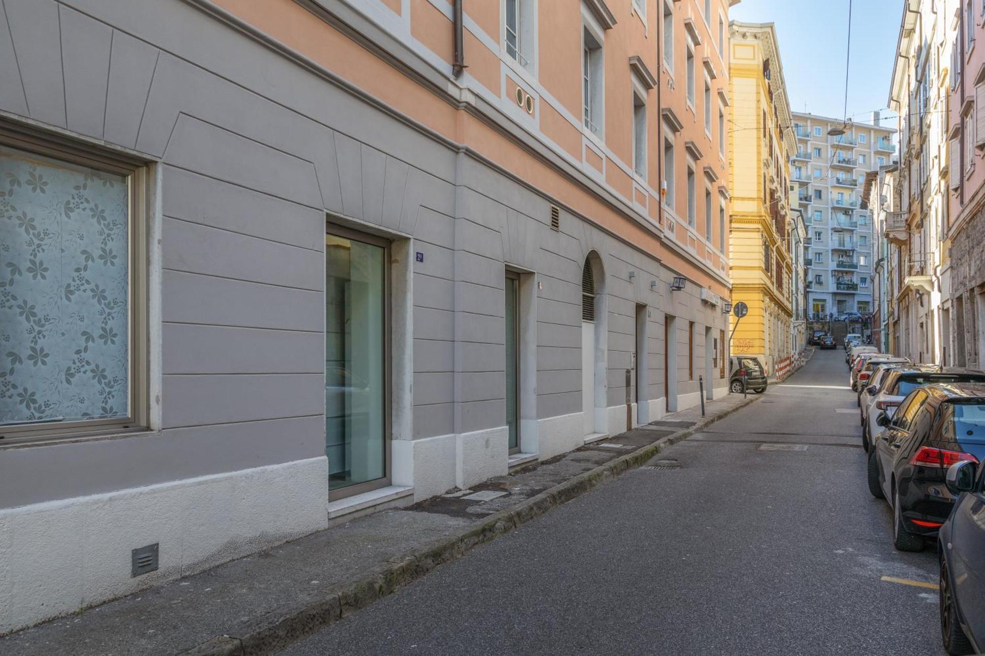 Blake, Attico Centrale Con Parcheggio A Trieste Eksteriør billede